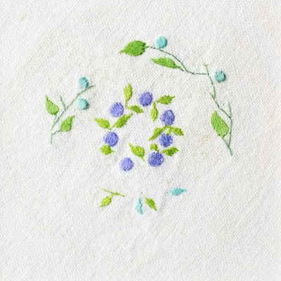 Patricia Van Ness Embroidery: Vines and Wreath #154