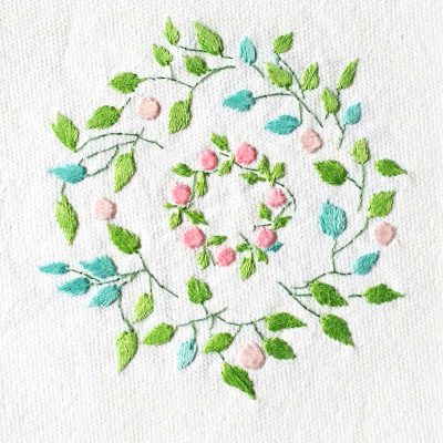 Patricia Van Ness Embroidery: Vines and Wreath #202